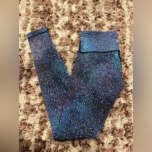 Like new, lululemon Wunder under luxtreme leggings size 4